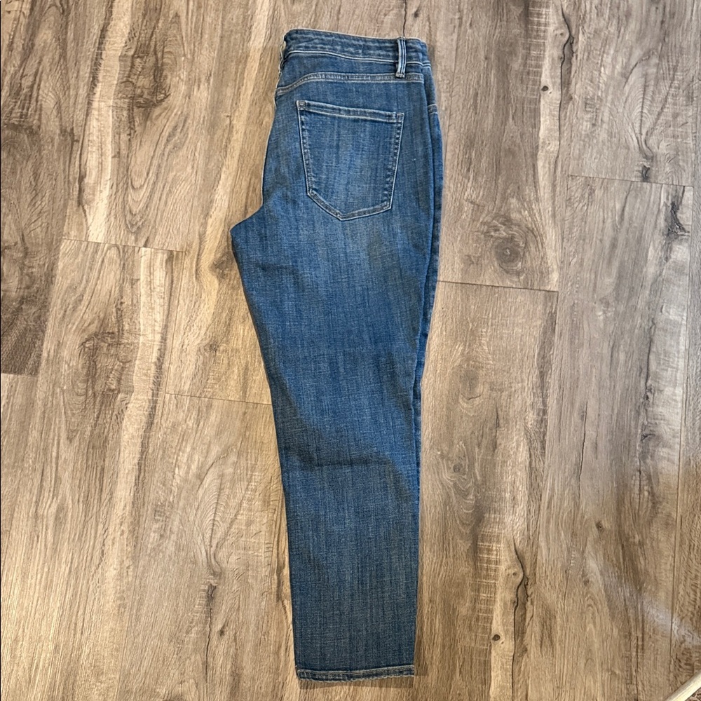 White House Black Market High-Rise Skinny Jeans in Medium Blue